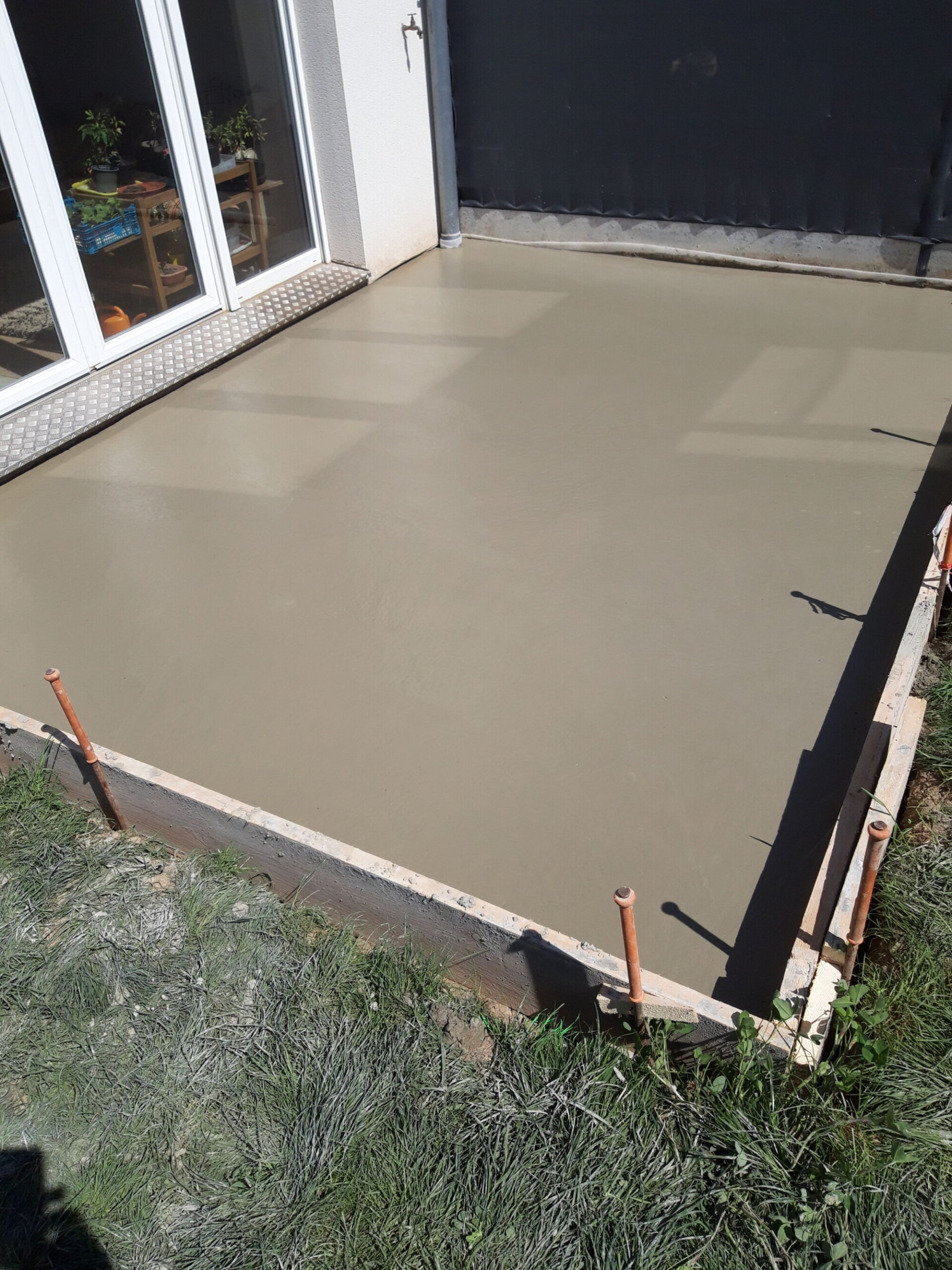 RCA42 SCALED | Reinold construction alsacienne Comment entretenir son dallage extérieur pour éviter les mousses et les tâches ? Riedisheim
